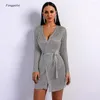 Robes décontractées Femmes Mesdames Hiver Manches longues Pull à pulls en tricot lâche mini robe sexy Girding