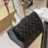 Luxusqualität Designer -Taschen Kerzen Klassische Crossbody -Tasche Schwarz Leder Umhängetasche Mode -Geldbus Designerin Frau Handtasche Dhgate Wallet Borsa Messenger Weiß