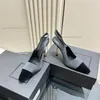 Slingback Women Satynowe obcasy Pumki szpilki szpilki Wskazane palce oryginalne skórzane sandały luksusowe designerskie sukienki buty wieczorowe buty z pudełkiem