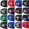 最新の84色メンズフラワーズパッチをかけた野球スナップバック帽子casquettes chapeus chapeus sports teamバスケットボールシカゴ "メンズブラックゴールデンヒップホップスポーツ調整可能キャップ