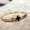 Feerie van pulseira Tiktok Bracelet Jóias de vibrato feminino quatro folhas de trevo aberto anel de mão de diamante