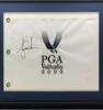 Tiger Woods Signé encadré 2000 PGA Valhalla Golf Flag01233751603