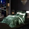 Conjuntos de cama 25 Momme Mulberry Silk Edgeter Tampa de cor sólida colcha premium com botões 1DUVET 1 LADO 2 travesseiro Shams