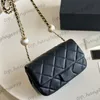 20 cm Luxusbrand Klassiker Mini Klappquadrat -Quilted CF -Umhängetaschen Diamantgitter Doppelperlen verstellbare Ketten -Crossbody -Make -up -Geldbörse Waschtischtasche 5 Farben