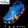 Sneakers New Kids Cartoon LED Sandaler Light Up Children Summer Shoes Glowing Tisters For Boys Girls Flashing Beach Shoes For Todd