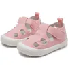 Slipper Kids Sandals Summer Girls Boys Cutout Sneakers Andningsbara barn Sportskor Stängt tå baby Toddlers Beach Sandalias CSH1374 240408