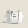 Borsa di design francese avanzata primavera/estate Nuova borsa versatile e semplice da donna con spalla da donna Borsa di moda