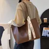 Бережковая модная сумка для плеча большая емкость кожаная кожа подростка повседневная ретро -мессенджер сексуально
