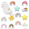 Akcesoria części buty hurtowe 100pcs Pvc Colorf Rainbow Star Cloud Heart Sun Charms Dziewczyny Kobieta Klucz Dekoracje do plecaka B Dhtap