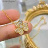 Version haute originale 1to1 Collier de marque Vancefe Collier Clover CNC Précision Platé 18K Gol Full Diamond Pendant clavicule Concepteur de haute qualité Collier