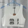 Miui Bag Designers T-shirt Kvinntankar Miu Anagram-ombruten bomullsblandning Tank Topp Shorts Designer Suit Sticked Femme Croped Jersey Ladies Tops Mui Mui 190