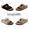 Модельер-дизайнерские сандалий Slippers Summer Fashion Boys and Girls Solid Color Beach Shoes Ladies Flat Sandal