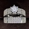 Pierścienie klastrowe Huitan 2022 Trendy ślubne pierścionki dla kobiet nowe projektowanie mody 2PCS AAA Cubic Zirconia Pierścienie zaręczynowe Zespoły imprezowe biżuterię240408