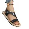 Sandalen flach mit soliden Basis-PU-Sommer-Frauenschuhen zum Verkauf 2024 Brandschnallenhalle Low-Heeled Casual Sandalien
