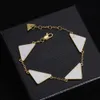 Charm Armband 18K Gold Love Bangle Designer Armband Luxury Girl Triangle Armband Classic Brand Jewelry Par Gift Fashion Accessories