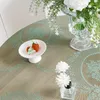 Tableau de table avec des nappes de dentelle jacquard romantique de mariage / décorations de fête voltigeurs verts