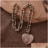 Colliers de pendentif aimant les pierres naturelles en forme de coeur à la main