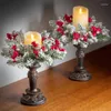 Dekorative Blumen simulierte rote Beere Kerzenlestick Ornamente Weihnachtskranz Girlande Kiefernnadel Dekorationen Feiertagsfeiern Vorräte