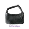 Anjbotegss Jodie Bag Sommer kleiner frisch gewebter Tasche Frauen neue Mode Hochqualität einfache Hornhandtasche mit echtem Logo