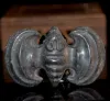 彫刻ホンシャン文化は黒い鉄のmet石のコウモリの小さな彫像の古風