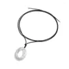 Colares pendentes Colar oval de metal feminino Jóias elegantes de colar de círculo oco Hollow