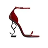 Sandalias de diseñador Carta clásica Tacones de tacones de tacones de moda nuevos zapatos de vestir para mujeres zapatos de vestir zapatos de dama con caja 35-41