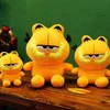 Fábrica Precio al por mayor 23cm The Garfie Plush Toy Cat Animation Film y Television Periferal Doll Regalo para niños