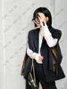 23SS 여성 서부 의류 블레이저 디자이너 가을 럭셔리 여성 아웃복 코트 슬림 한 캐주얼 그리드 지오메트리 패치 워크 인쇄 코트 남성 드레스 양복