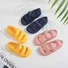 SLIPPER KINDEREN SANDALS HOLLOW OUT OUT GOTE TOE STRAND SCHOENEN BEHADBAAR Candy Color Romeinse sandalen voor jongens Girls Zachte niet-slip kinderschoenen 2448