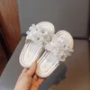 Slipper Children Fashion Flowers Girls Slippers Shine Open-toe Versatile Princess Shoes for Party Wedding Shows 2023 Kids Shoes Outdoor 240408