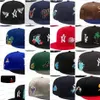 2024 Chapeaux ajustés de baseball masculin Toucas Gorros Gorros classique noir bleu marine rouge w Hip Hop Chicago Sport Full Fermed Coeurs Caps 1988 Stitch Heart "Series" Love Hustle Flowers