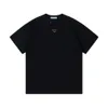 Parda Designer Luxury 2024 Triangle d'été Emblem Brand de mode Couple à manches courtes T-shirt à manches courtes polyvalentes pour hommes et femmes