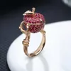 Cluster Rings Luxury Pink Crystal Apple Wedding Ring Unisex Punk Hip Hop Vine Secret Companion Ring Mens Anniversary Gift Jewelry240408
