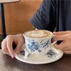 창조적 인 프랑스어 레트로 라이트 럭셔리 세라믹 컵 및 접시 세트 미드형 푸른 꽃 라떼 애프터리 티 240420