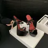 Sandals ladies tacco scarpe nere piattaforma femminile rivettatura croce tacchi abiti estivi Zapatos de Mujer