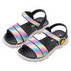 Slipper 2-8 år flickor Rainbow Sandals Summer Kids Beach Shoes Girl Fashion Princess Sandal Children Flats Shoes Chaussure Enfant Fille 240408