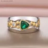 Anelli a grappolo Huitan Vintage Hollow-Out Band Ring Accessori per feste da ballo Green Stone Greenful Twotone Anelli Gioielli per Mother Gift240408