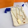 2024 Nouveaux pendentifs de luxe en or 18K Colliers pour femme créatrice de marque de marque en acier inoxydable collier collier perles de chaîne de bijoux accessoires cadeaux