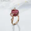 Cluster Rings Luxury Pink Crystal Apple Wedding Ring Unisex Punk Hip Hop Vine Secret Companion Ring Mens Anniversary Gift Jewelry240408