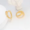 Rings Cluster Anello di moda di alta qualità con specchio a strisce aperte colore oro 18K lucidato per donna.