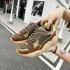 Genuine Leather Athletic Shoes Women Men Sports Designer skate Shoes Luxury Valentinosneakers Running Woman Trainers 5526