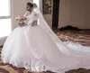 Senaste Design Robe de Mariage Ball Gown Wedding Dresses V Neck Bridal Gowns Lace Princess Short Sleeve W106 Custom Made Applices5972877