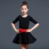 Kinderkostüm Lateinische Mädchen mittelschifft Tanzpraxis Anzug Flachwinkelhosen Schwarz mit Gürtelset geteilt