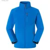 Buiten Jackets Hoodies staan Kraagjas