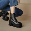 HBP Nicht-Brand-Dropshipping Custom Women Knöchelkampfstiefel Metallkette Chunky Platform Ladies High Heels Stiefel