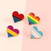 LGBT Red Rainbow Heart Brooch Cute Anime Movies Games Épingles en émail dur collectez le cartoon métaton Broche sac à dos sac de sac à dos collier