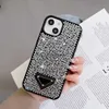 Mobiltelefonfodral Luxury Bling Glitter för iPhone 15 14 Pro Max Case Fashion Designer Rhinestone Diamond Women Back Cover I 13 Promax 12 11 Triangle P Q240408