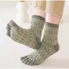 5 pares estilo algodão grosso de cinco dedos para mulheres Lady Lady Autumn Winter Toe dedo Harajuku Retro Fashion Sock 240408
