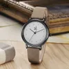 ساعات نسائية Shengke Simple Women Dress Es Retro Leather Clock Top Top Womens Fashion Mini Design Quartz Clock L46