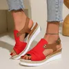 Sandals Sapatos para mulheres PU CULTA PLATAGEM DE CURSA DE CABELA 2024 Verão grossa grossa Peep Toe Sandalias de Mujer